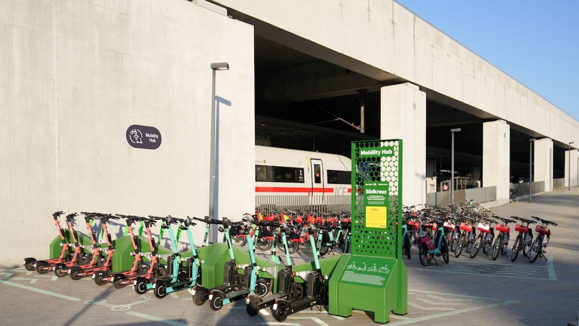 Mobility Hub Berlin am Bahnhof in Südkreuz