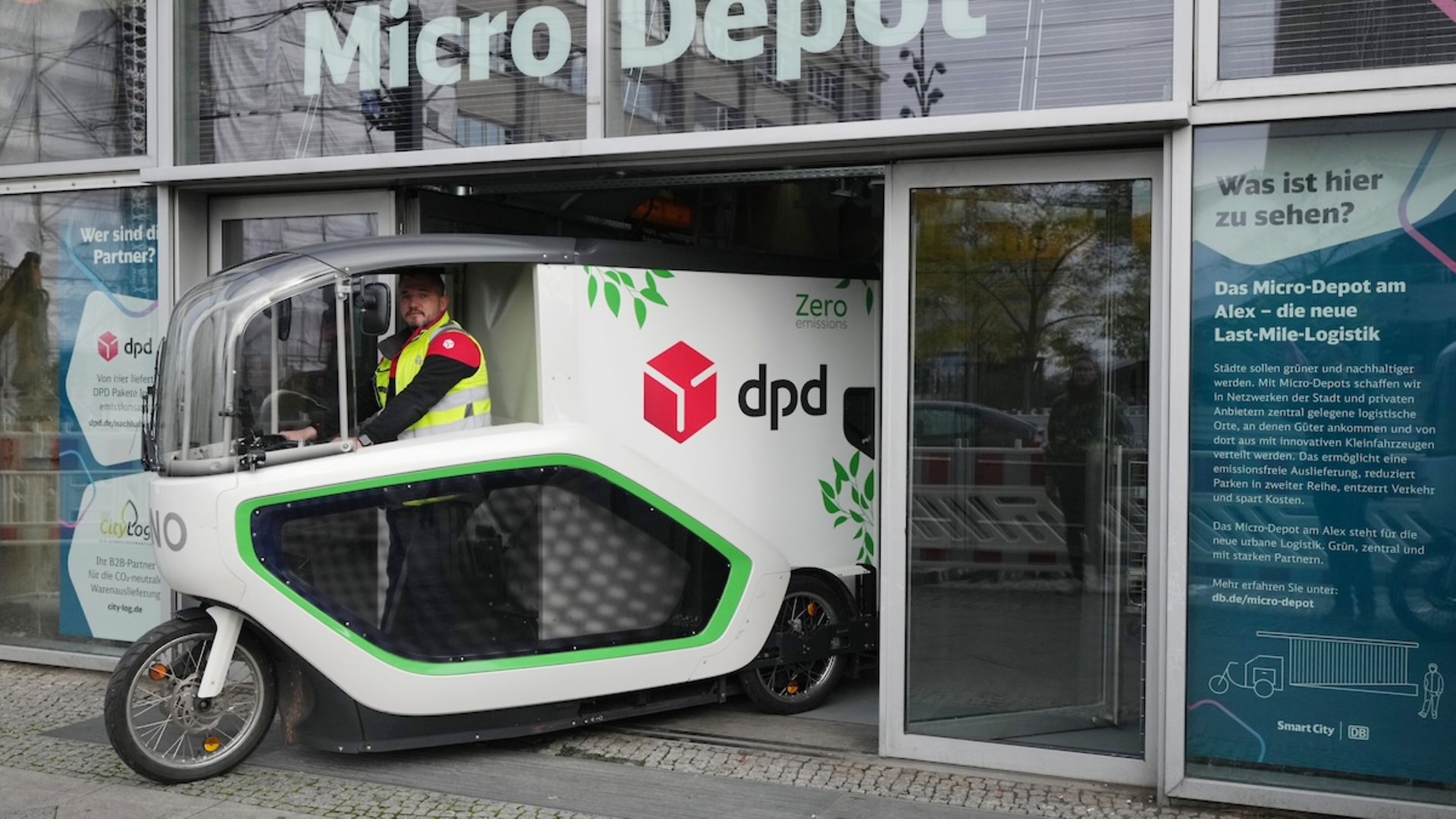 Micro Depot am Alexanderplatz in Berlin